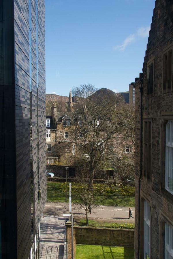 2 Bed Apartment At Quartermile Edinburgh Exterior photo